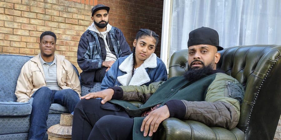 Man Like Mobeen. Image shows from L to R: Nate (Tolulope Ogunmefun), Eight (Tez Ilyas), Aks (Duaa Karim), Mobeen (Guz Khan).